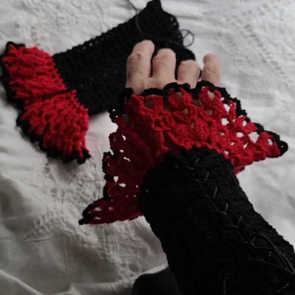 Victorian Wristlets - Picture 2 of 2